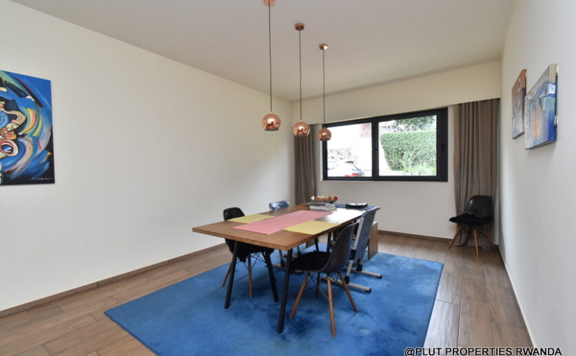 House with pool for sale in Kiyovu plut properties (25)