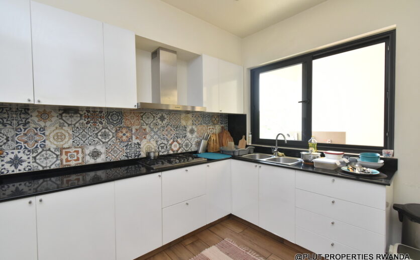 House with pool for sale in Kiyovu plut properties (8)