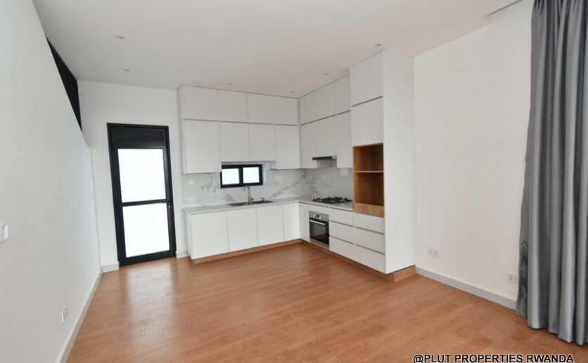 unfurnished house in Rebero for rent plut properties (10)