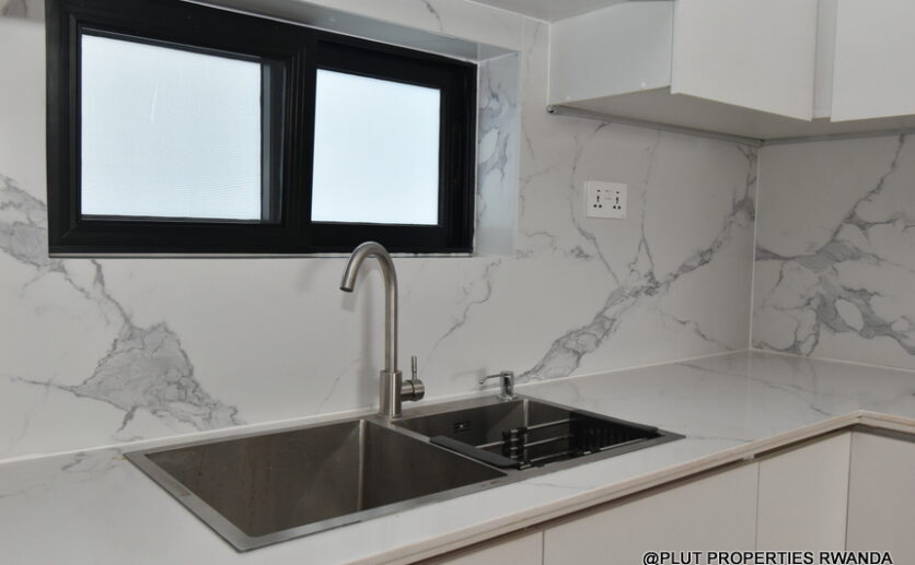 unfurnished house in Rebero for rent plut properties (12)