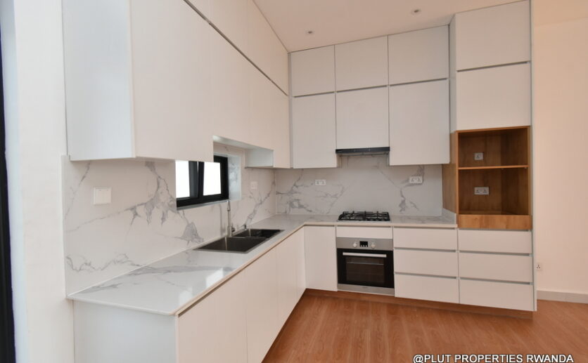 unfurnished house in Rebero for rent plut properties (18)