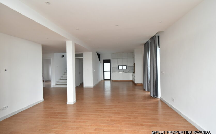 unfurnished house in Rebero for rent plut properties (8)