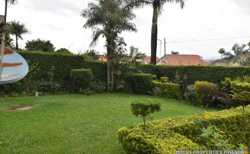 3 Bedroom house in Umucyo estate Gacuriro plut properties (1)