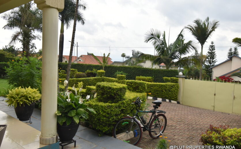 3 Bedroom house in Umucyo estate Gacuriro plut properties (9)
