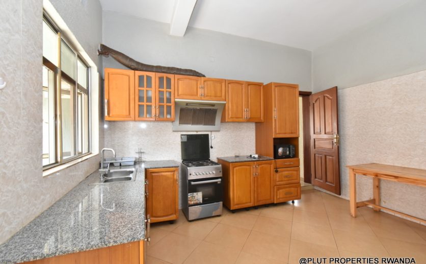 4 bedroomhouse for rent in Gacuriro plut properties (3)