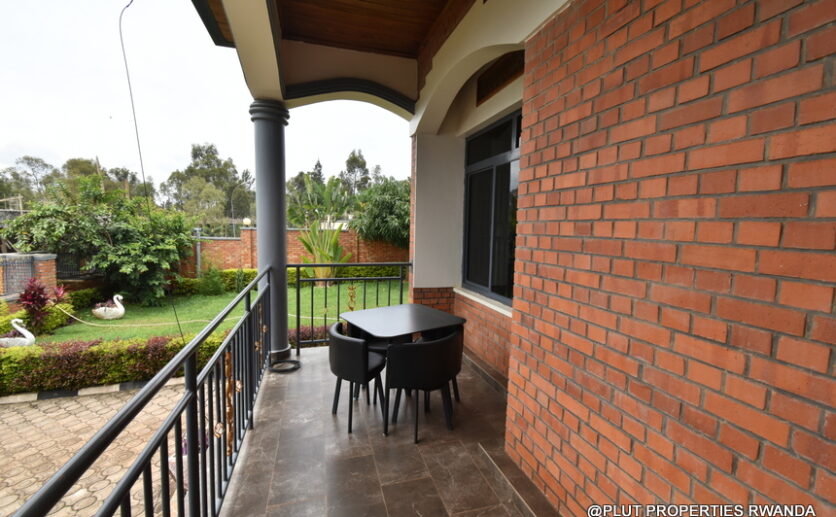4 spacious rooms in Rebero Kigali plut properties (12)