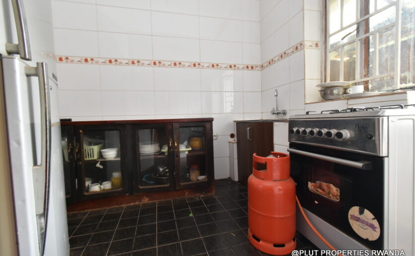 Big house for rent in Nyarutarama Kigali Plut properties (3)
