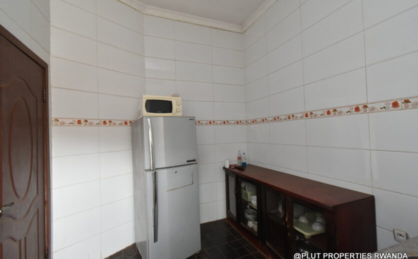 Big house for rent in Nyarutarama Kigali Plut properties (4)