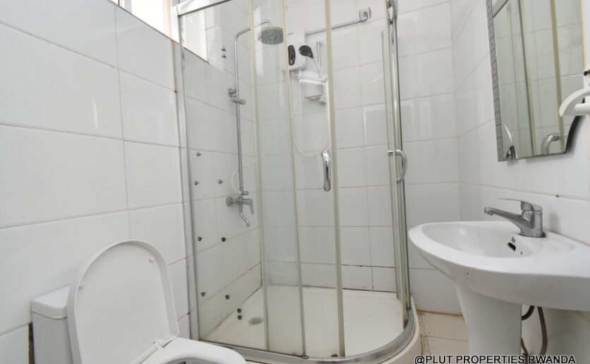 Big house for rent in Nyarutarama Kigali Plut properties (6)