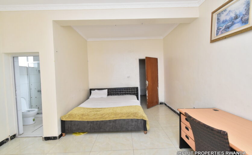 Big house for rent in Nyarutarama Kigali Plut properties (7)