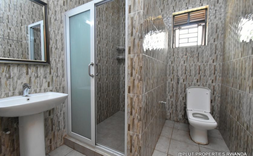 unfurnished house for rent in Kacyiru plut properties (11)