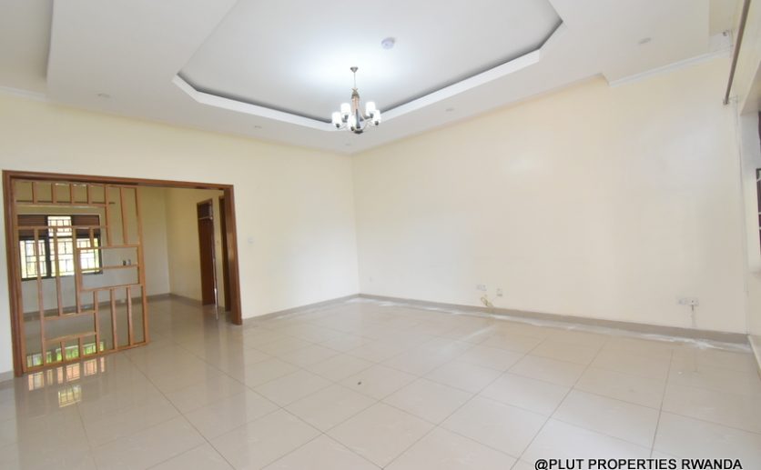 unfurnished house for rent in Kacyiru plut properties (2)