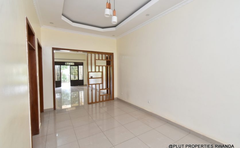 unfurnished house for rent in Kacyiru plut properties (5)