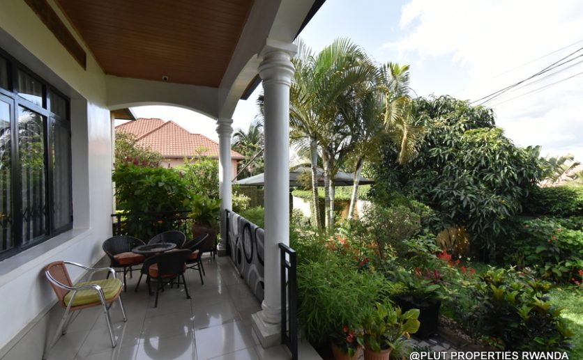 4 bedroom house in Niboyi plut properties (1)