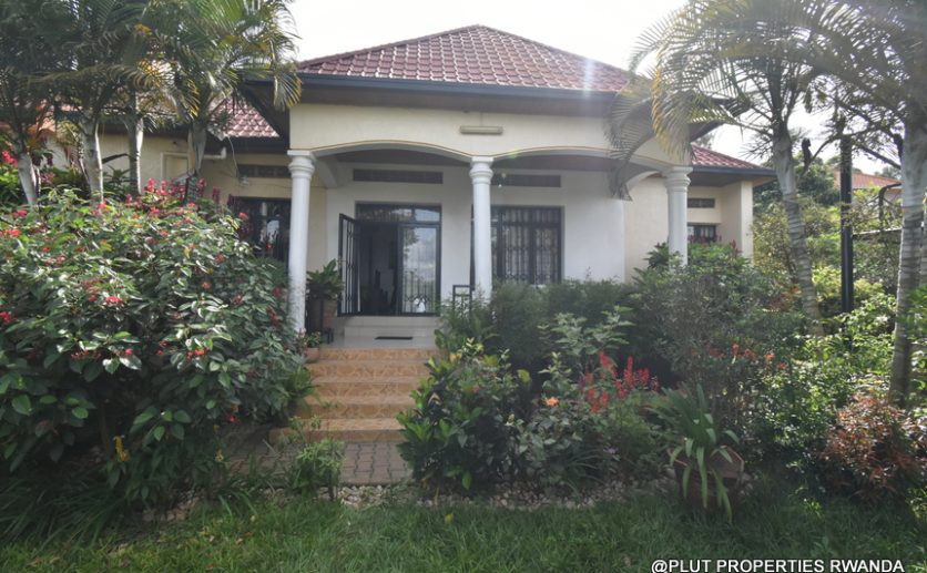 4 bedroom house in Niboyi plut properties (11)