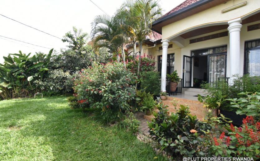 4 bedroom house in Niboyi plut properties (12)