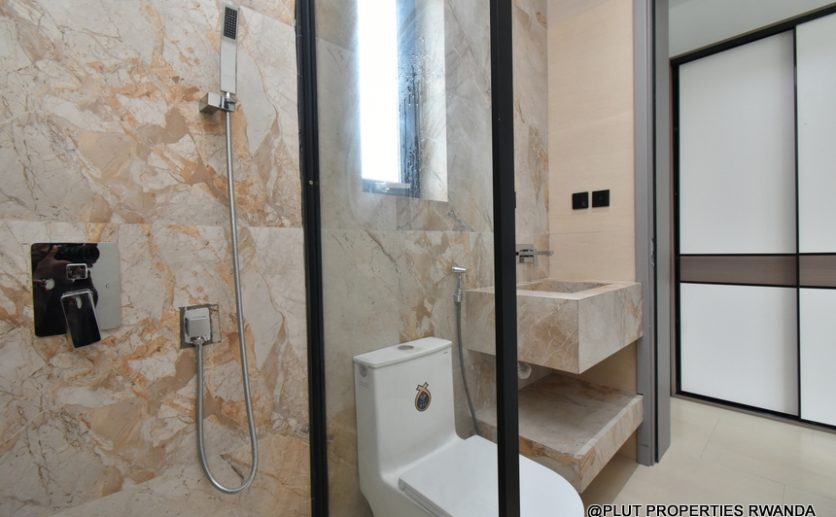 Beautiful villa for sale plut properties (14)