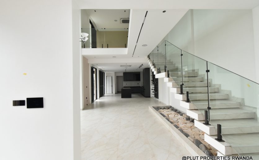Beautiful villa for sale plut properties (2)