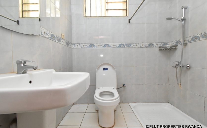 Big house for rent in Nyarutarama plut properties (14)