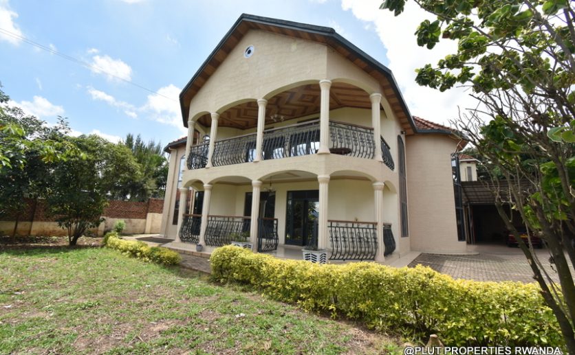 Big house for rent in Nyarutarama plut properties (6)