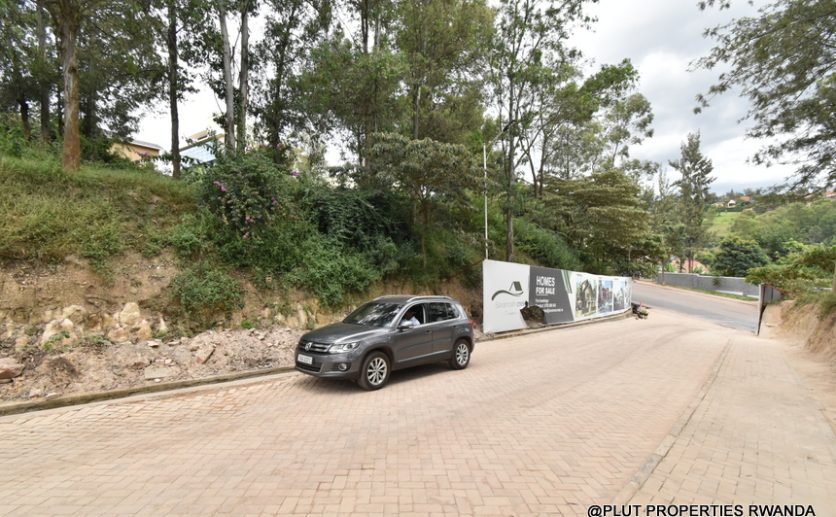 Big plot for sale in Nyarutarama plut properties (3)