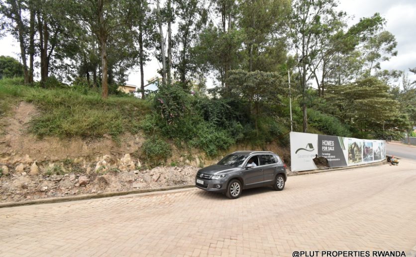 Big plot for sale in Nyarutarama plut properties (4)