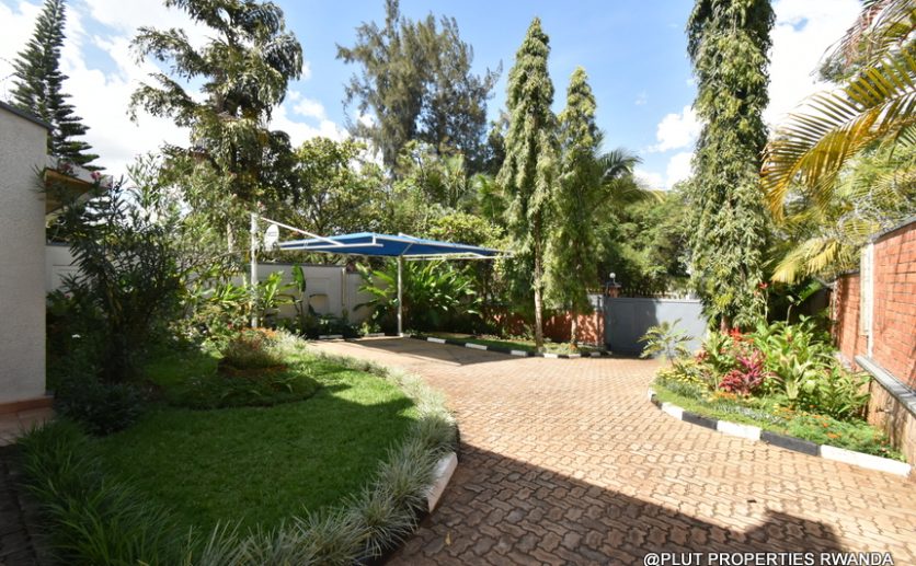 House for rent in Kiyovu plut properties (12)