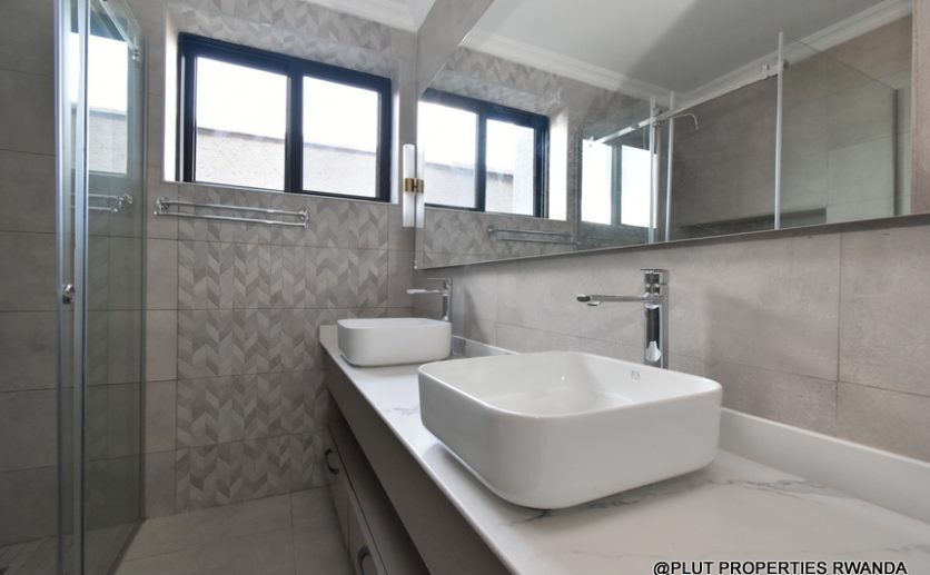 House for rent in Rebero plut properties (1)