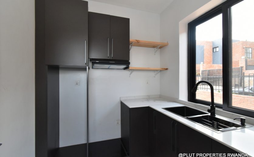 House for rent in Rebero plut properties (2)