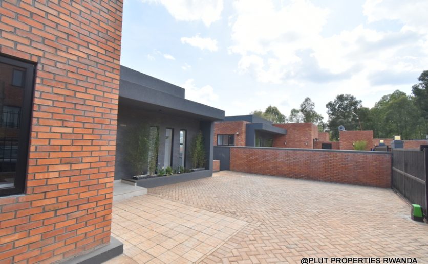 Rent in Rebero Kigali plut properties (6)