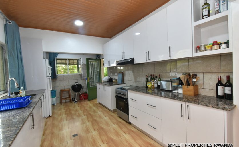 furnished house for rent in Kiyovu plut properties (8)
