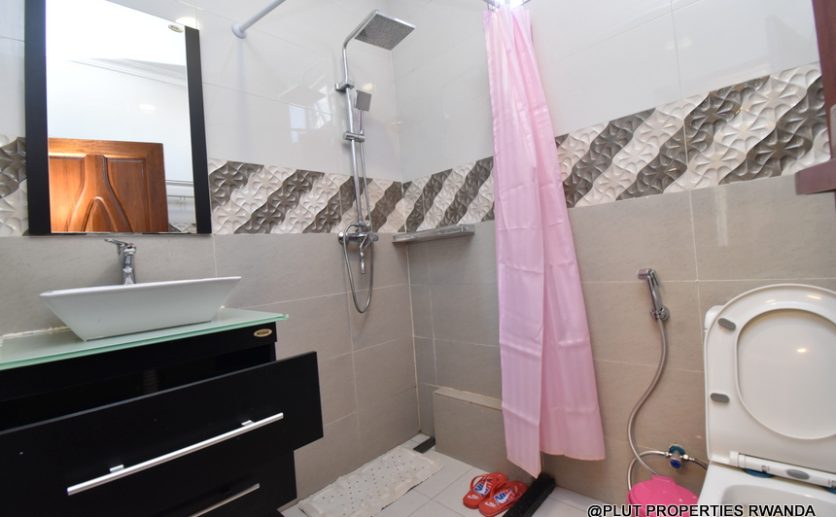 1 bedroom in Nyamirambo for rent plut properties (7)
