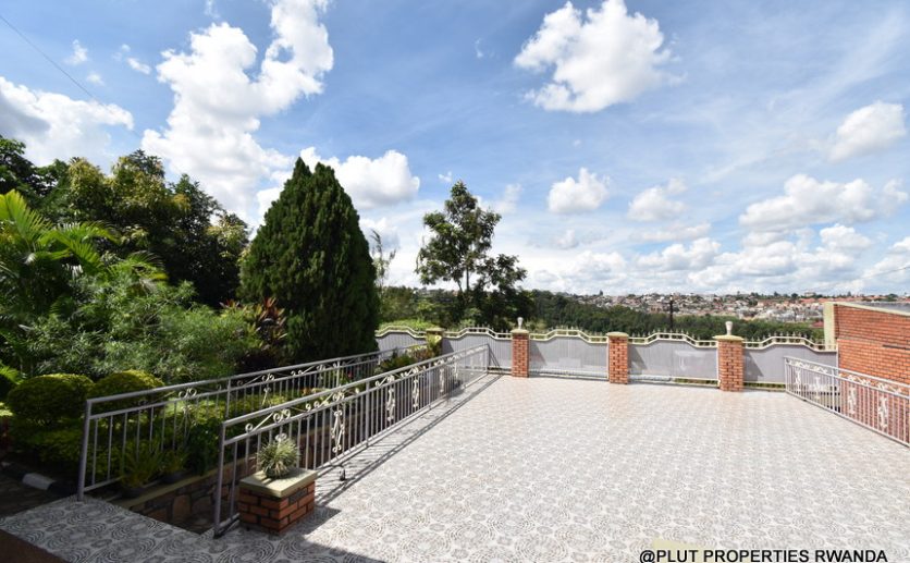 5 bedrooms in Kicukiro for rent plut properties (1)