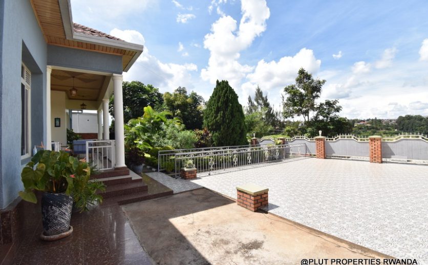 5 bedrooms in Kicukiro for rent plut properties (16)