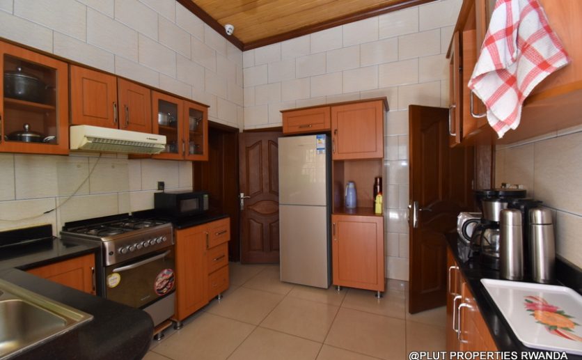 5 bedrooms in Kicukiro for rent plut properties (8)