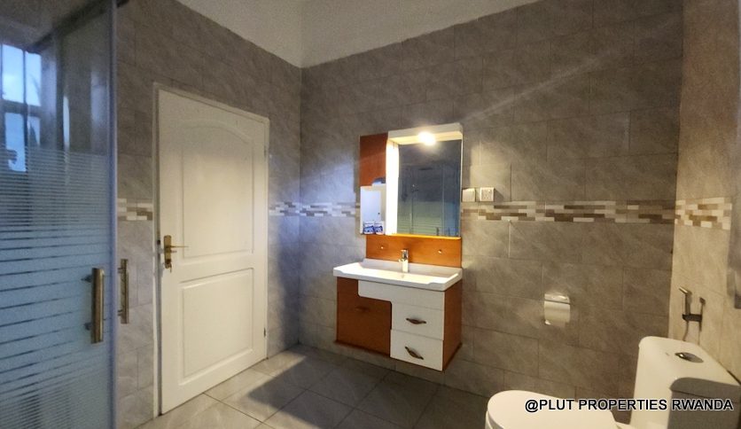 Kiyovu Kigali house for rent plut properties (11)