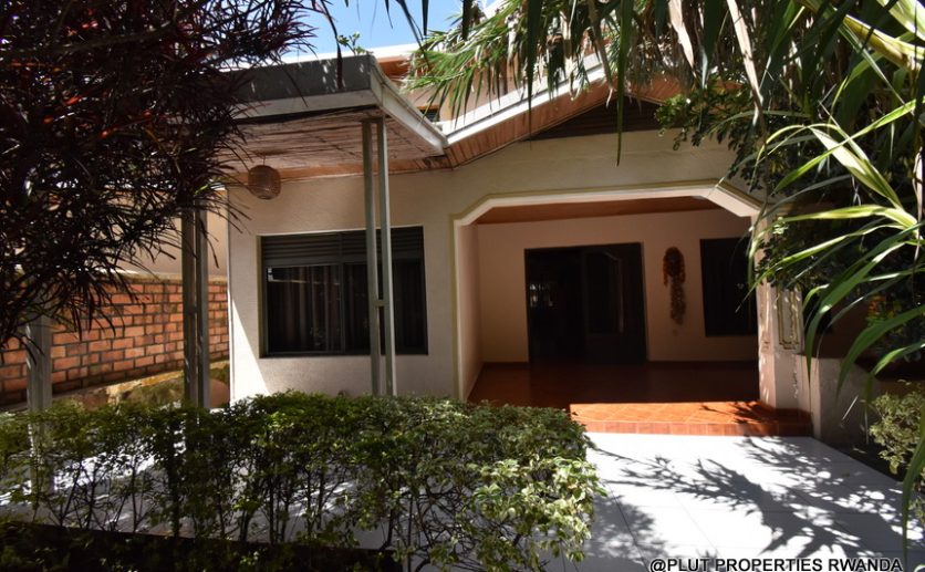 unfurnished house in Kimihurura for rent plut properties (13)