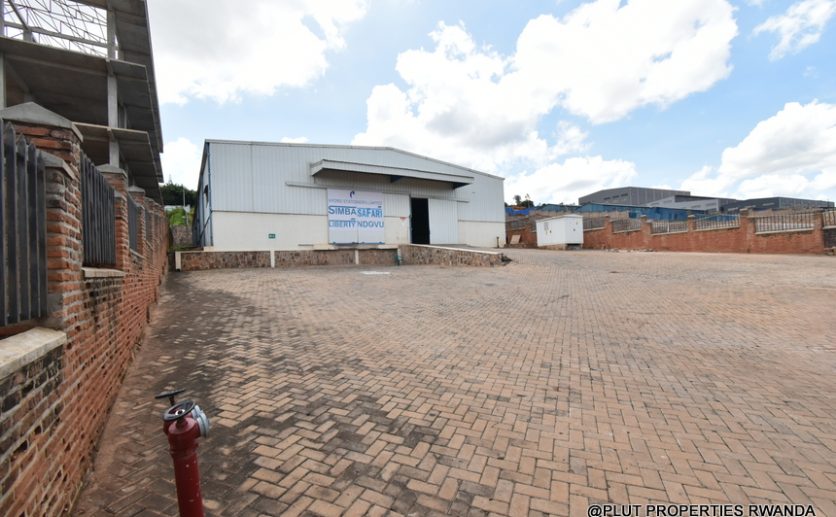 warehouse for rent in Masoro Kigali plut properties (5)