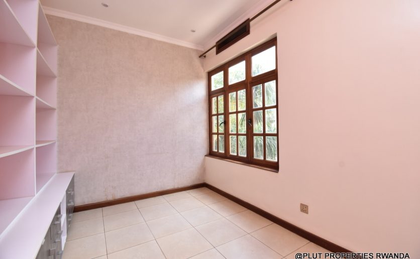 unfurnished house in Kibagabaga plut properties (13)