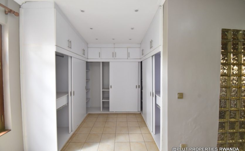 unfurnished house in Kibagabaga plut properties (19)