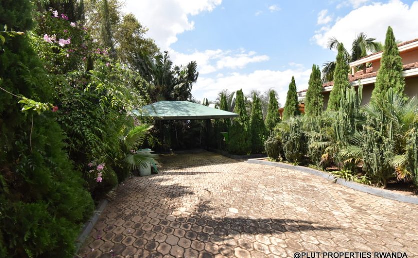 unfurnished house in Kibagabaga plut properties (24)