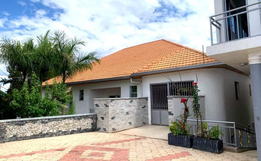 Commercial property in Kibagabaga for rent
