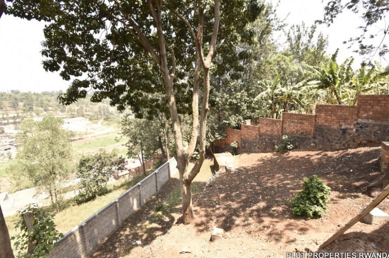 10 Big rooms for rent in Kacyiru.