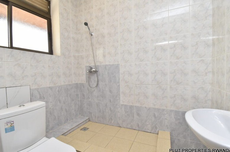 10 Big rooms for rent in Kacyiru.