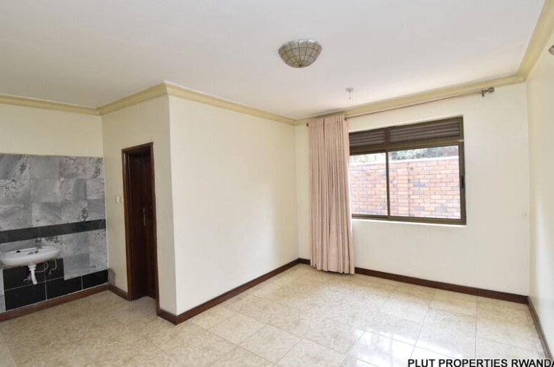 10 Big rooms for rent in Kacyiru.