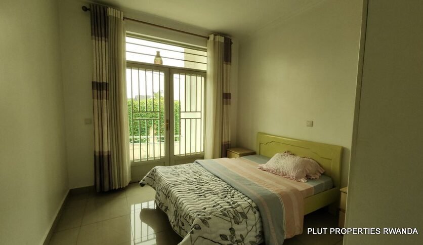 2 bedrooms house for rent in Gisozi 