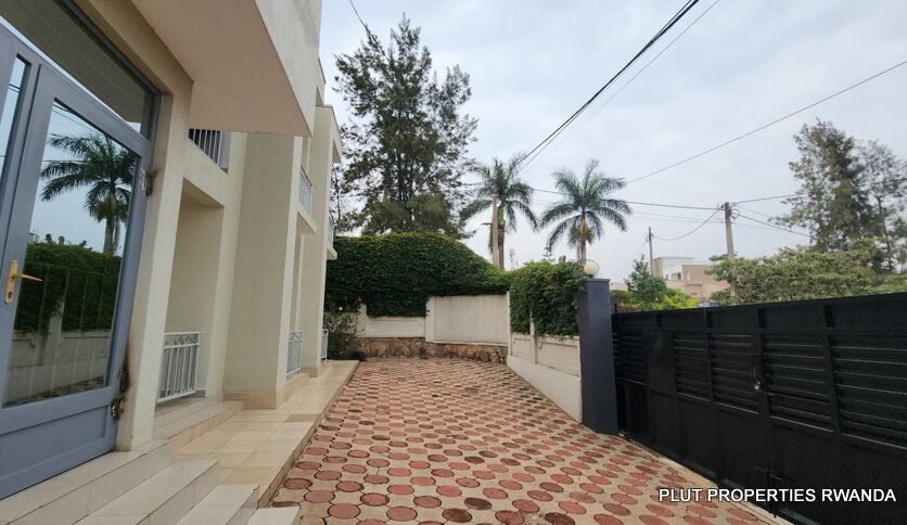 2 bedrooms house for rent in Gisozi 