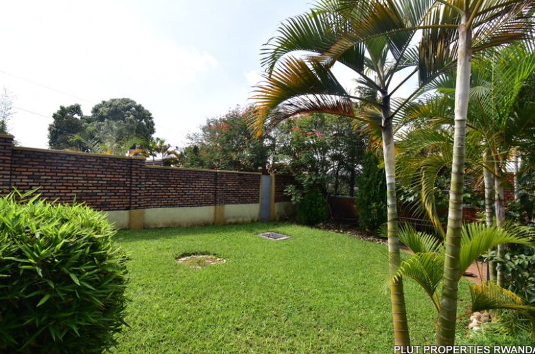 2 houses for sale in Kibagabaga.