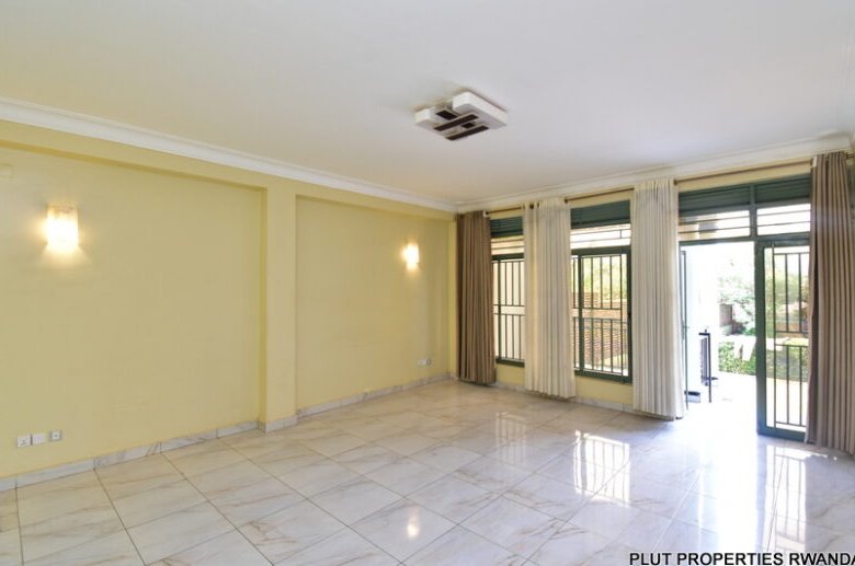 2 houses for sale in Kibagabaga.