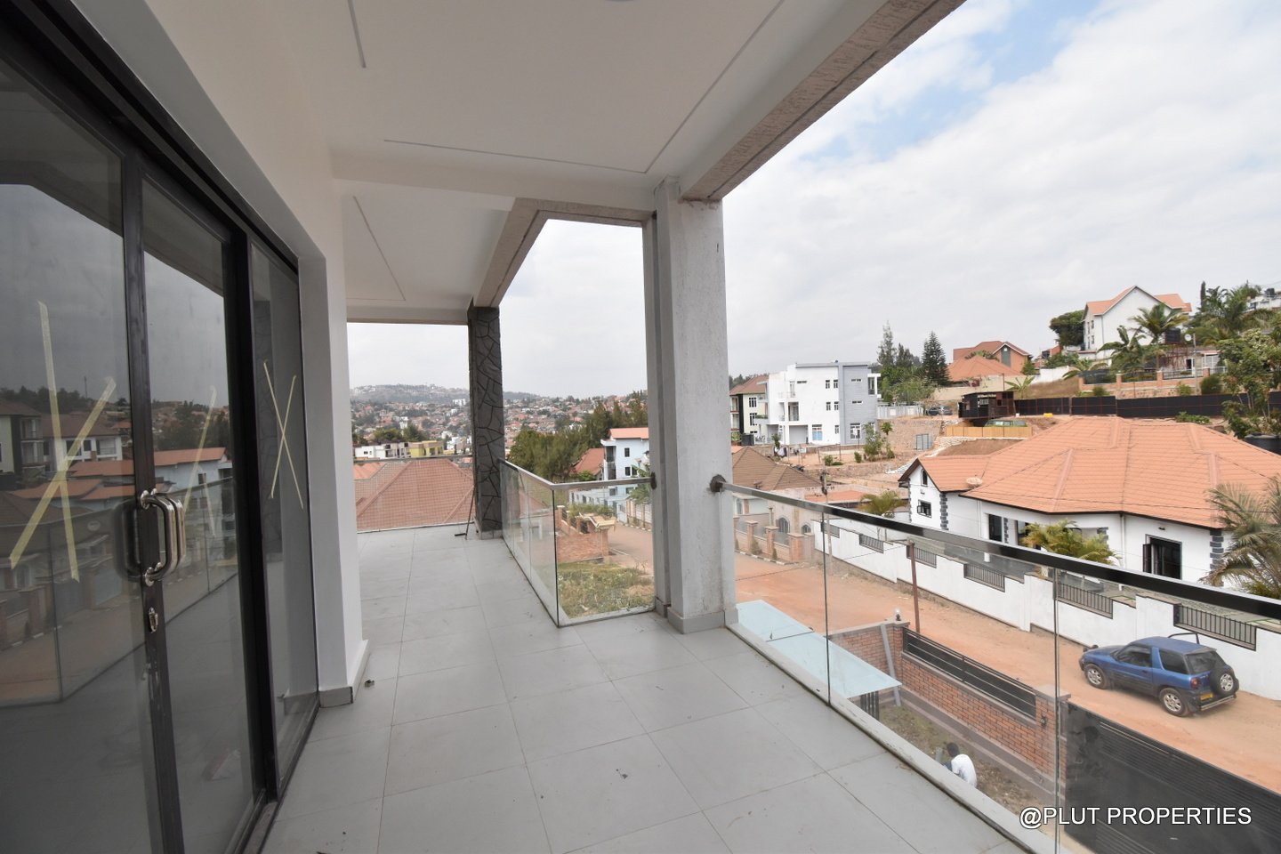 2 modern houses for sale plut properties (13) 2 modern houses for sale